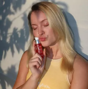 Zara Larsson / zaralarsson nude photo #0412