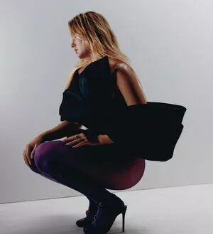 Zara Larsson / zaralarsson nude photo #0433