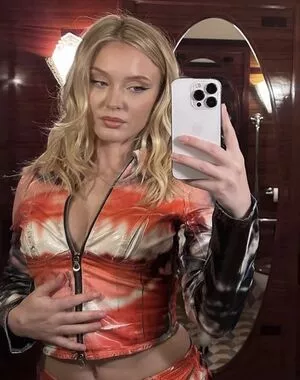 Zara Larsson / zaralarsson nude photo #0454