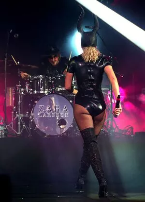 Zara Larsson / zaralarsson nude photo #0511