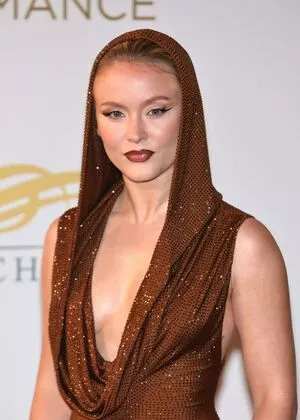 Zara Larsson / zaralarsson nude photo #0531