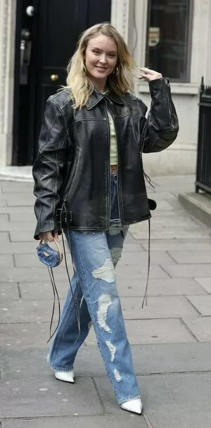 Zara Larsson / zaralarsson nude photo #0598