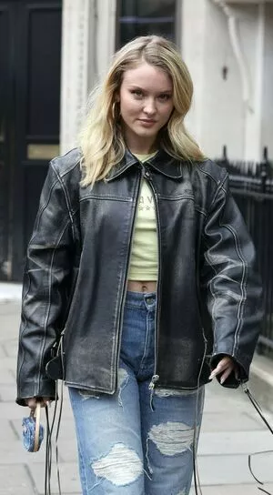 Zara Larsson / zaralarsson nude photo #0601