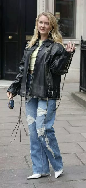 Zara Larsson / zaralarsson nude photo #0602