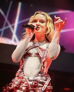 Zara Larsson / zaralarsson nude photo #0701
