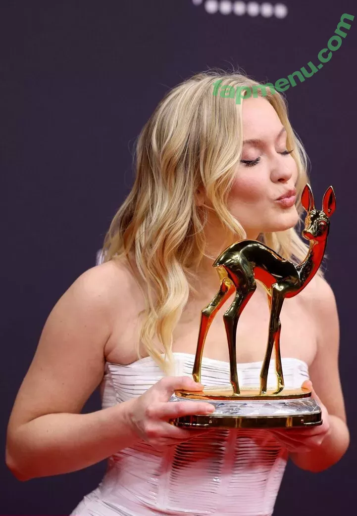 Zara Larsson nude photo #0471 (zaralarsson)