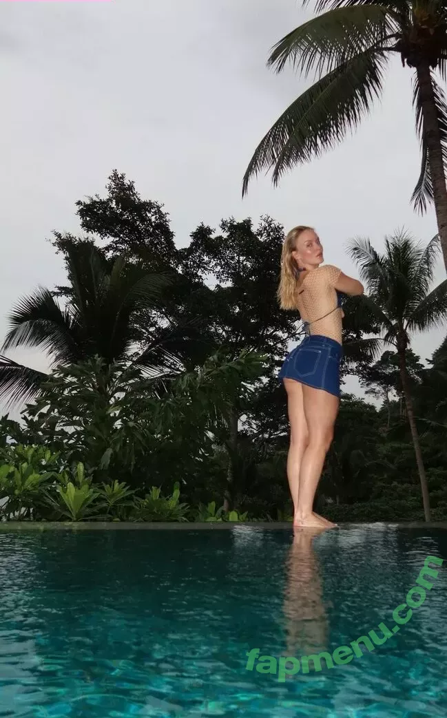 Zara Larsson nude photo #0572 (zaralarsson)