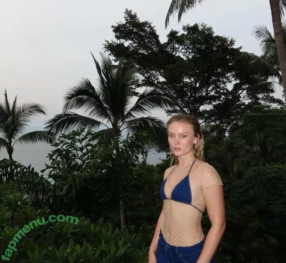 Zara Larsson nude photo #0576 (zaralarsson)