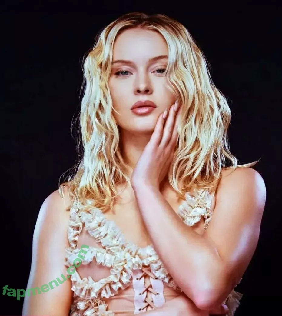 Zara Larsson nude photo #0586 (zaralarsson)