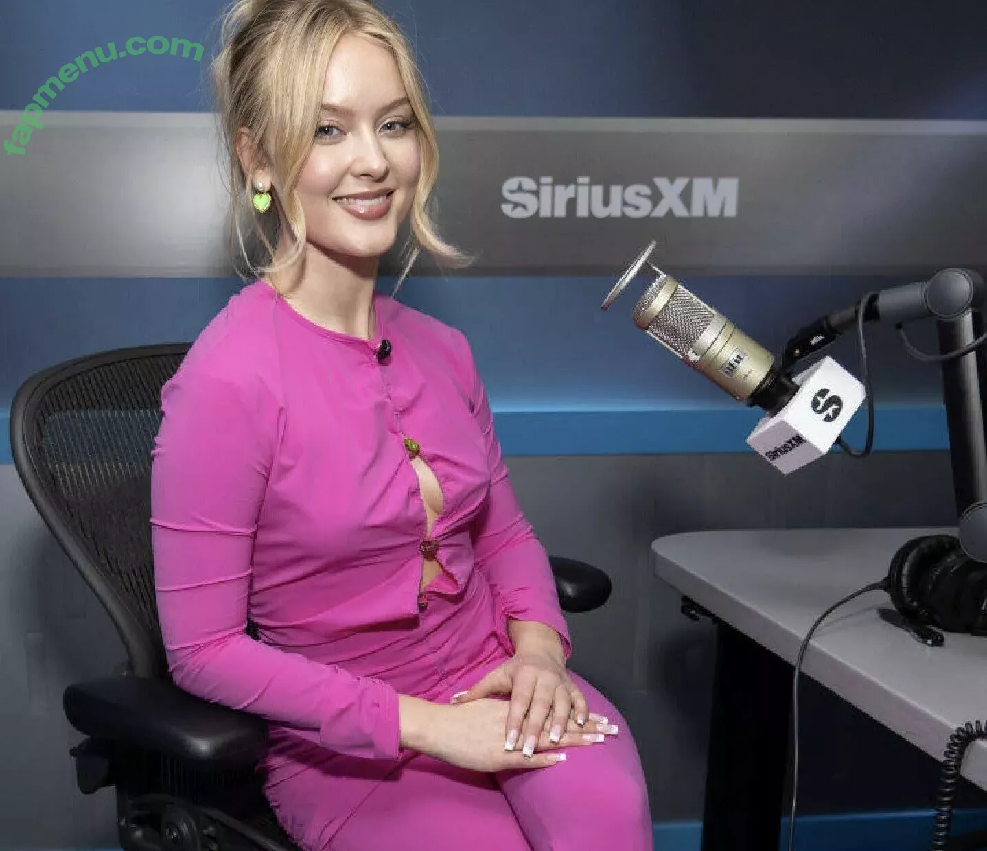 Zara Larsson nude photo #0615 (zaralarsson)