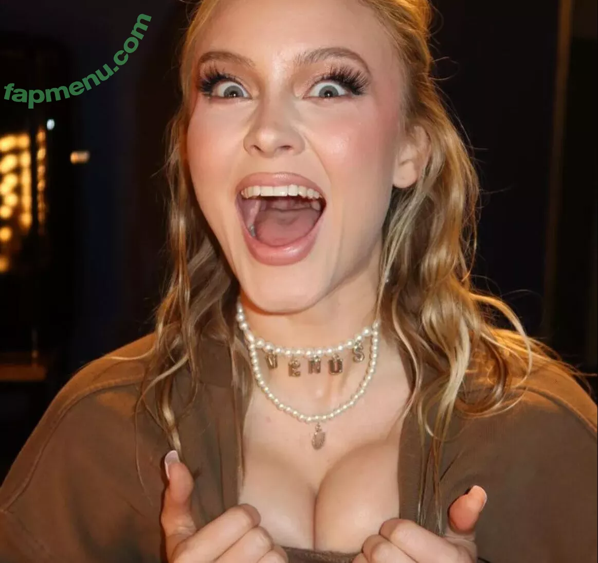 Zara Larsson nude photo #0671 (zaralarsson)