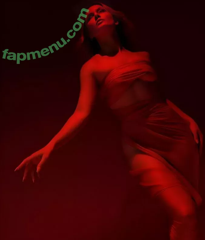 Zara Larsson nude photo #0684 (zaralarsson)