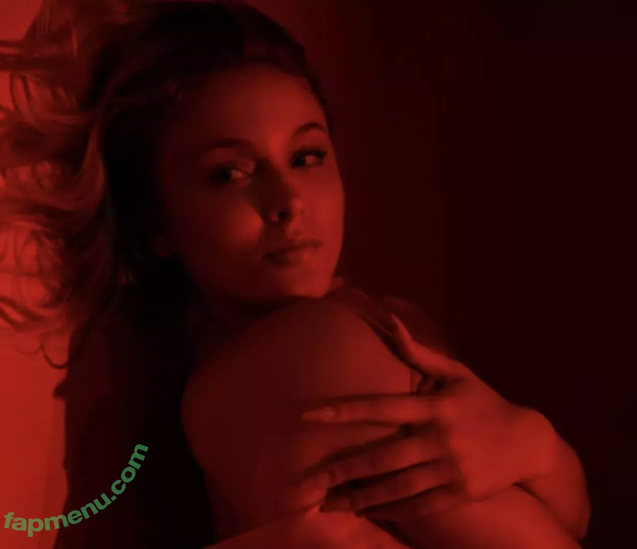 Zara Larsson nude photo #0687 (zaralarsson)