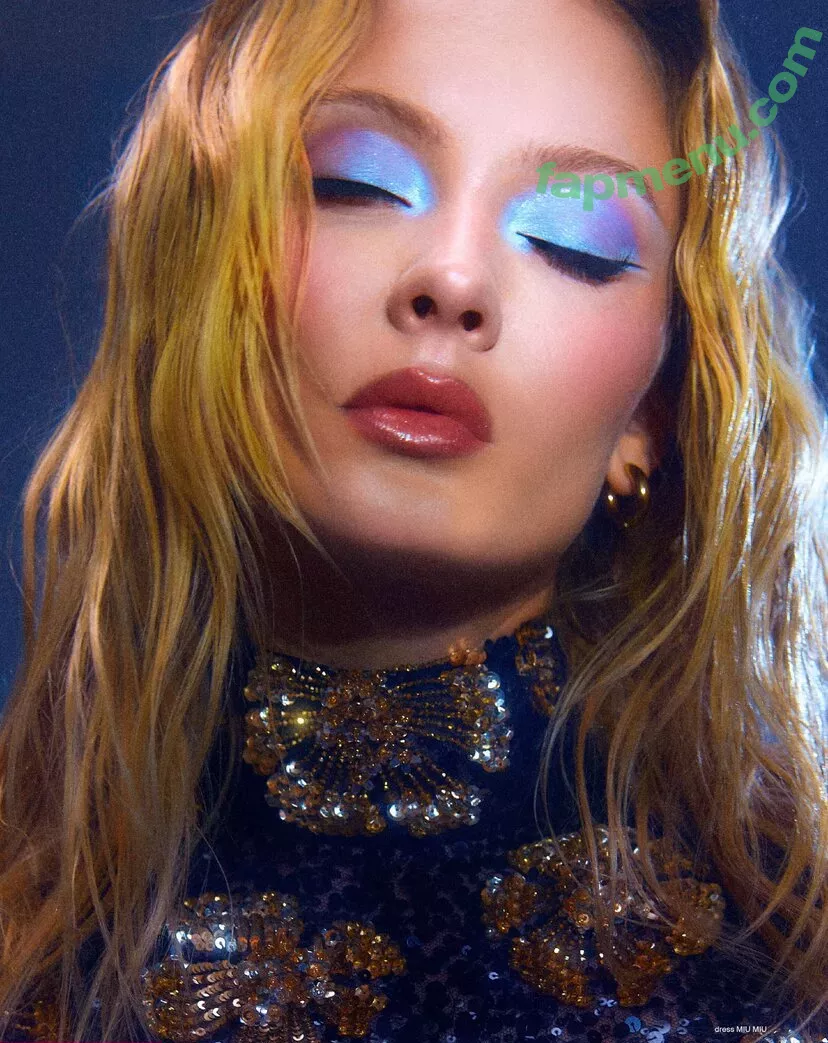 Zara Larsson nude photo #0689 (zaralarsson)