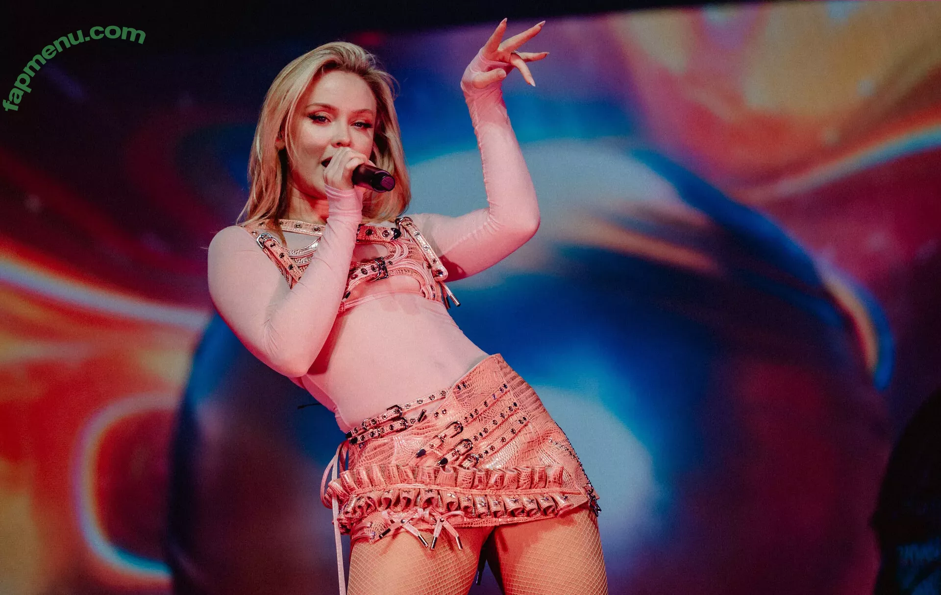 Zara Larsson nude photo #0719 (zaralarsson)