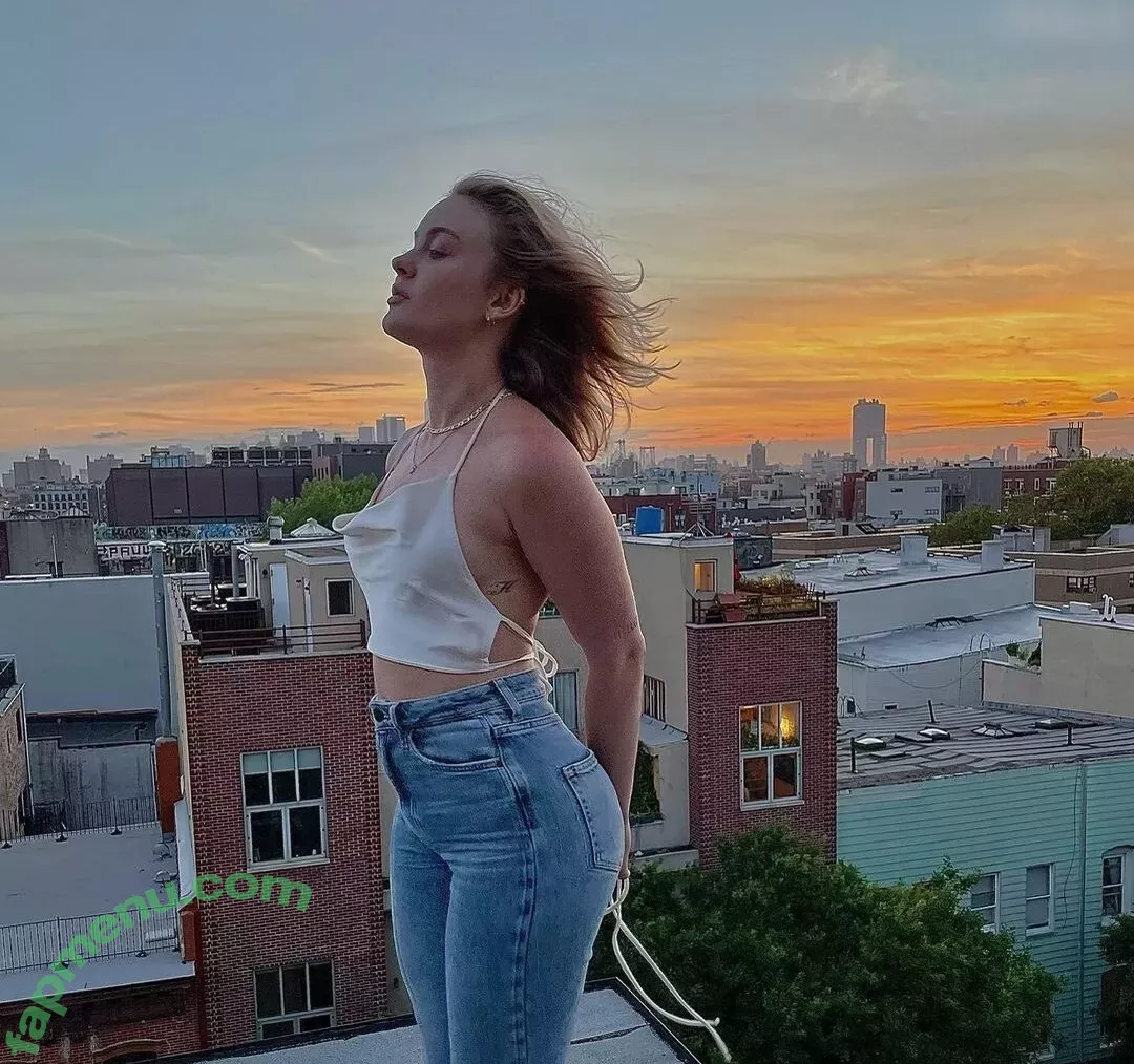 Zara Larsson nude photo #0854 (zaralarsson)