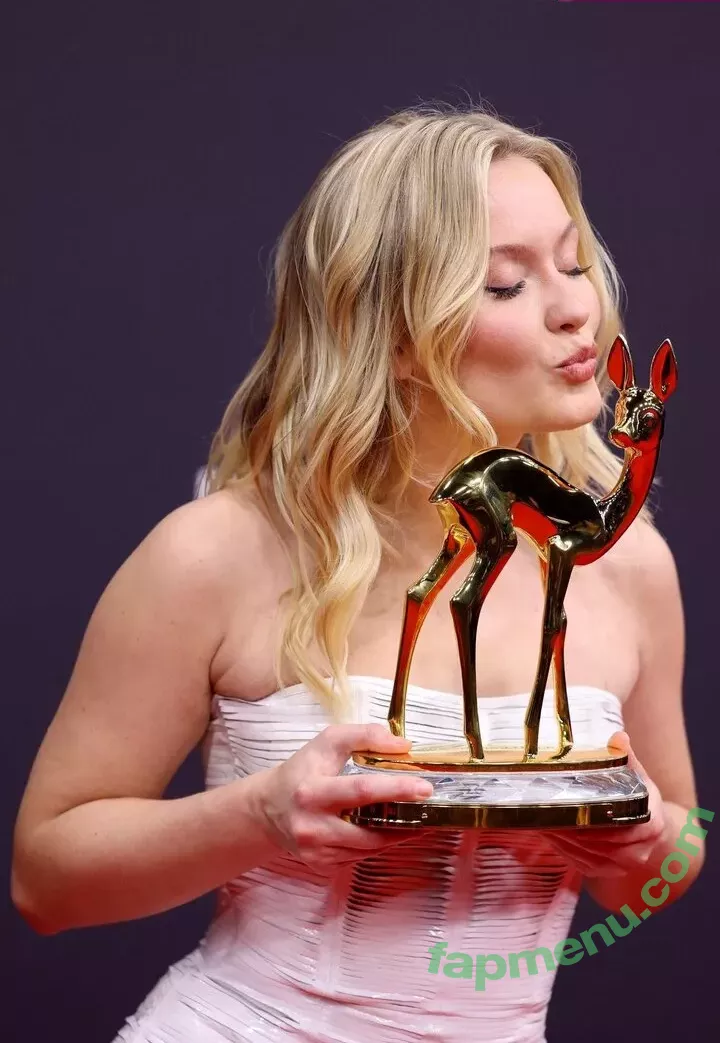 Zara Larsson nude photo #0904 (zaralarsson)