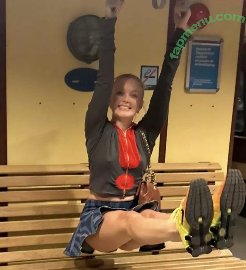 Zara Larsson nude photo #0907 (zaralarsson)