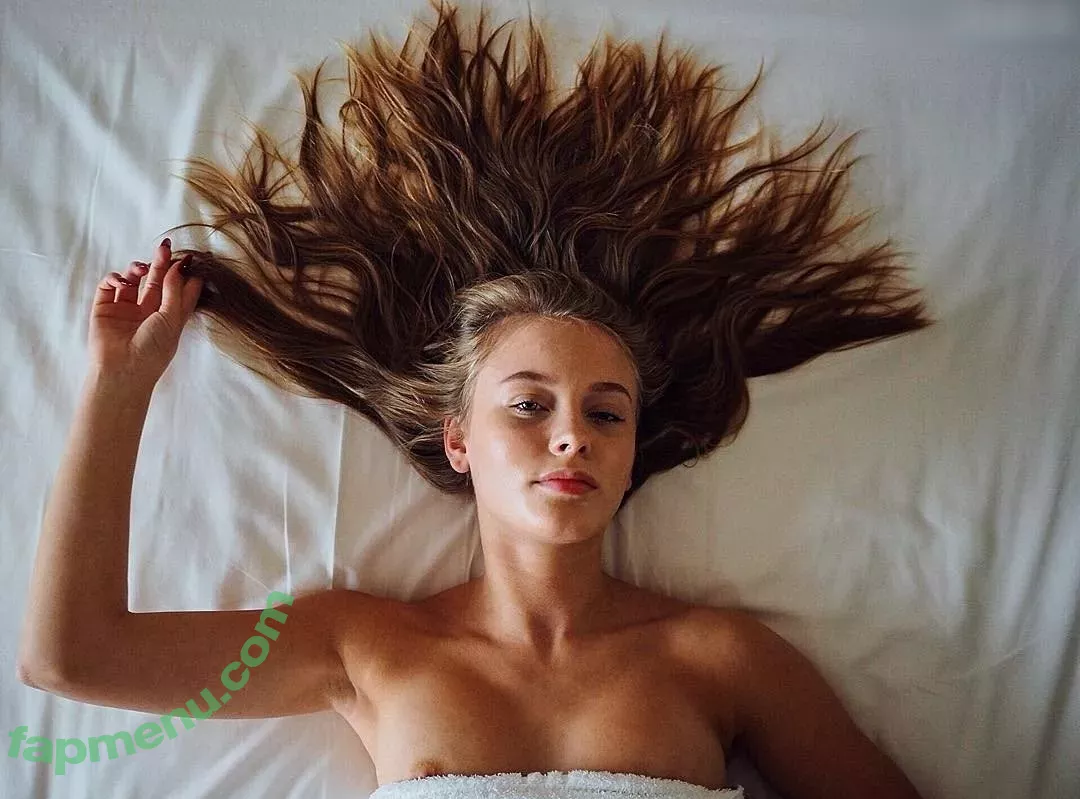 Zara Larsson nude photo #0911 (zaralarsson)