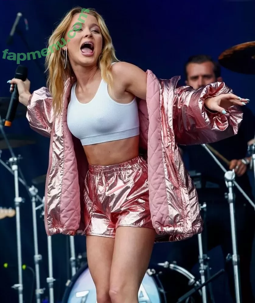 Zara Larsson nude photo #0919 (zaralarsson)