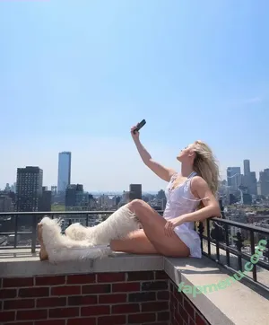 Zara Larsson / zaralarsson nude photo #1560