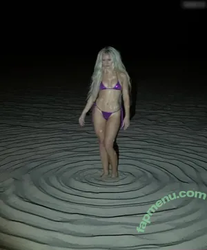 Zara Larsson / zaralarsson nude photo #1579