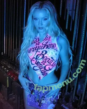 Zara Larsson / zaralarsson nude photo #1663