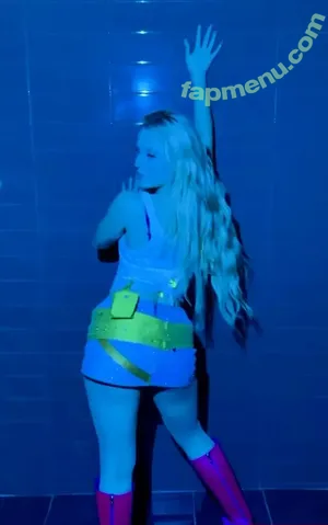 Zara Larsson / zaralarsson nude photo #1677