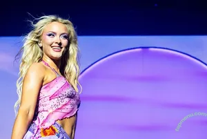 Zara Larsson / zaralarsson nude photo #1874