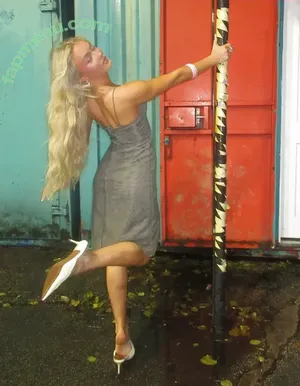 Zara Larsson / zaralarsson nude photo #1889