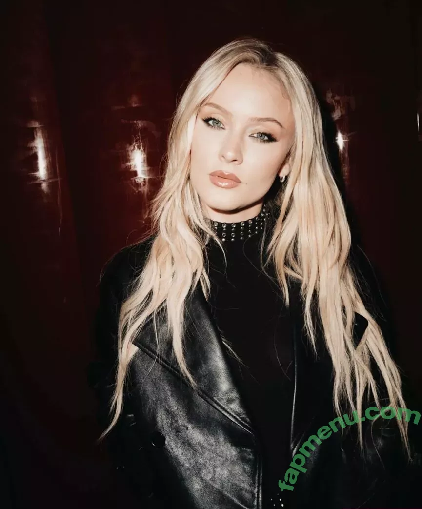 Zara Larsson nude photo #1181 (zaralarsson)