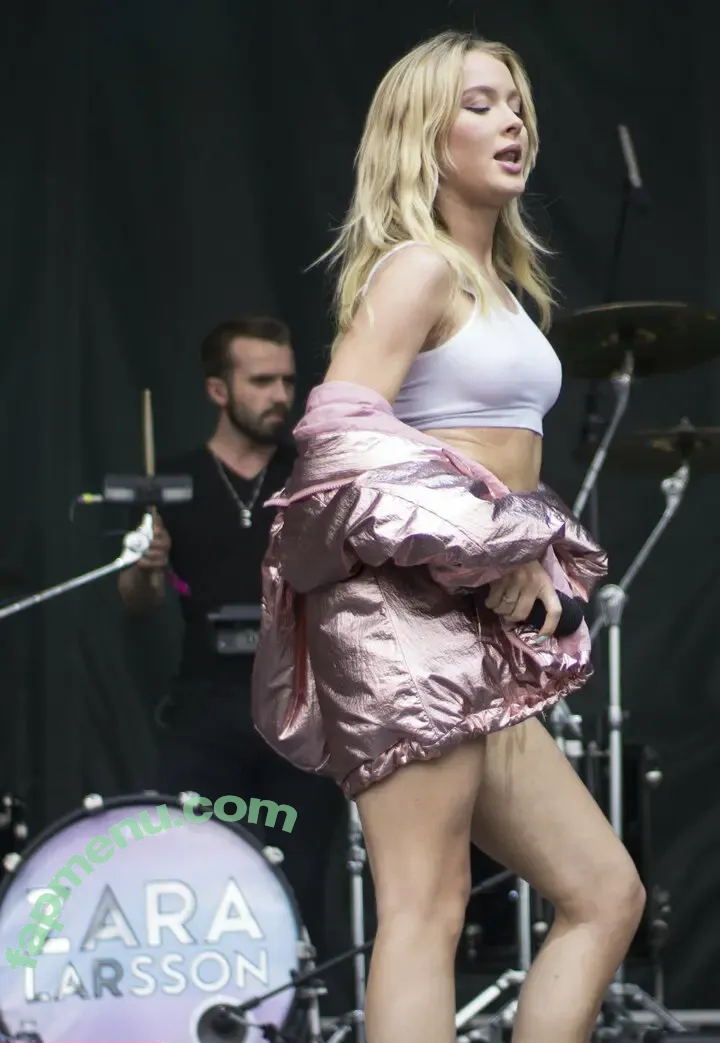 Zara Larsson nude photo #1460 (zaralarsson)