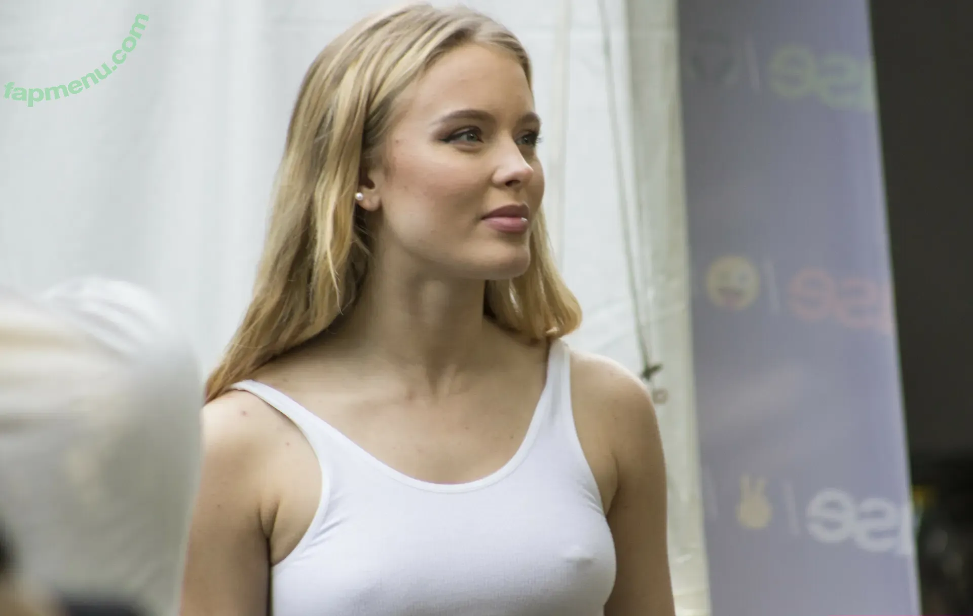 Zara Larsson nude photo #1461 (zaralarsson)