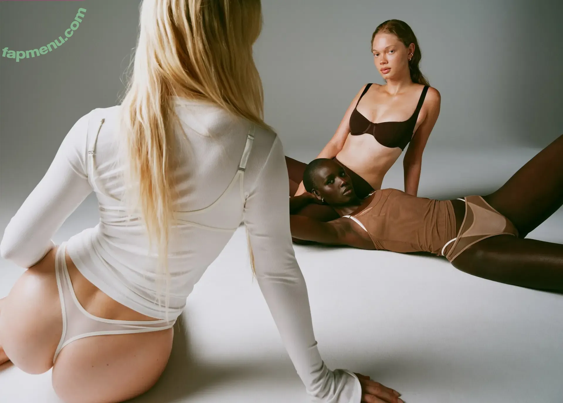 Zara Larsson nude photo #1742 (zaralarsson)