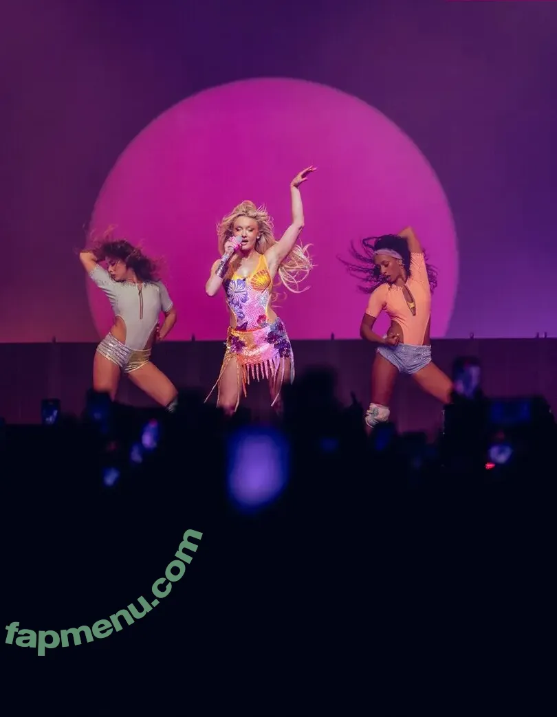 Zara Larsson nude photo #1936 (zaralarsson)