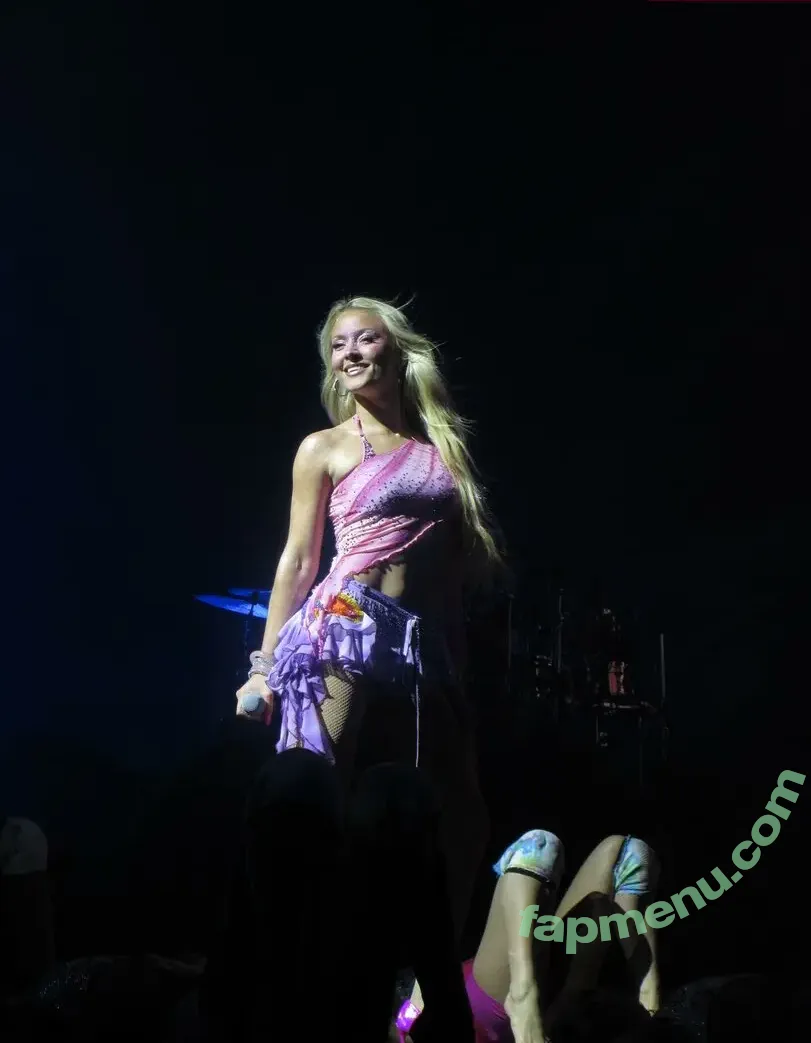 Zara Larsson nude photo #1977 (zaralarsson)