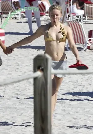 Zara Larsson / zaralarsson nude photo #2230