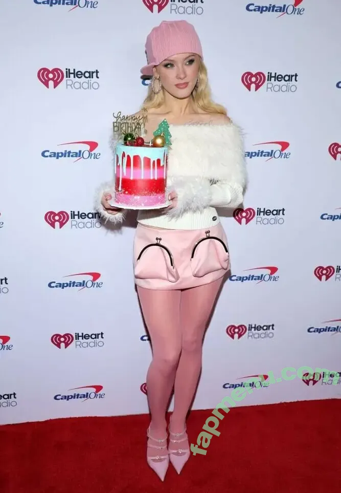 Zara Larsson nude photo #2131 (zaralarsson)