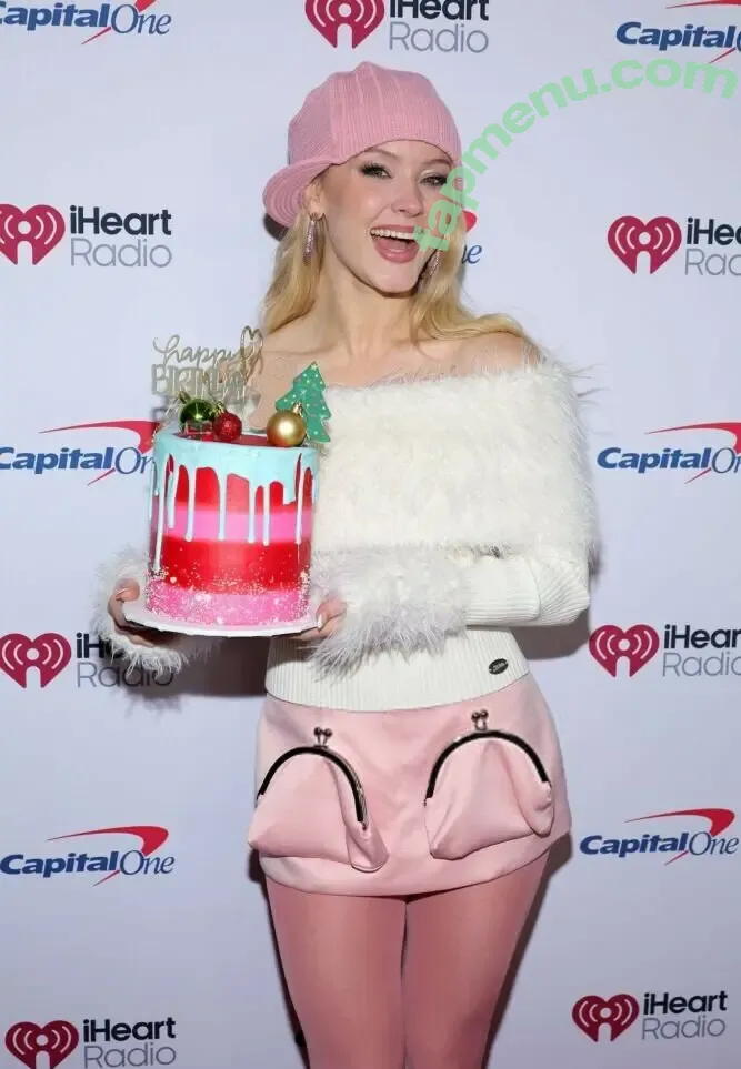 Zara Larsson nude photo #2132 (zaralarsson)