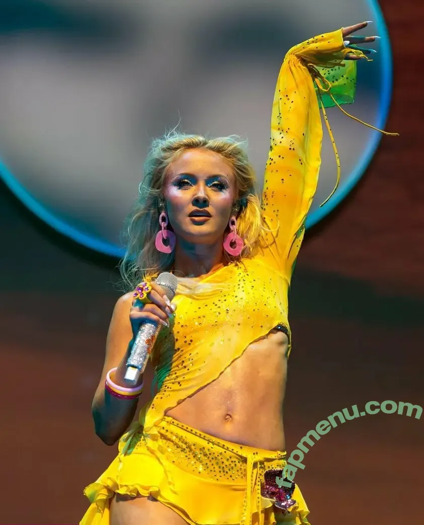 Zara Larsson nude photo #2258 (zaralarsson)