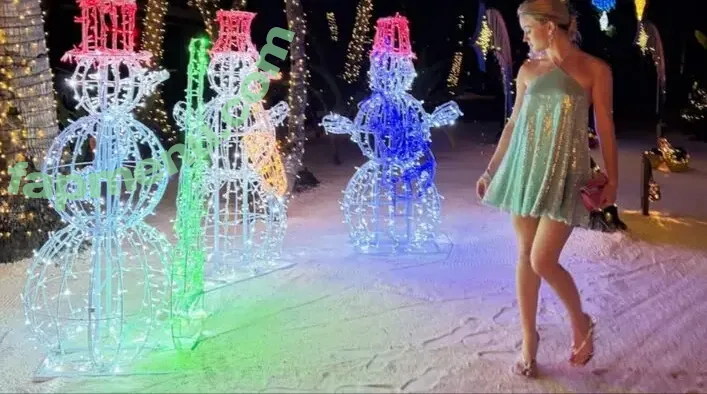 Zara Larsson nude photo #2286 (zaralarsson)