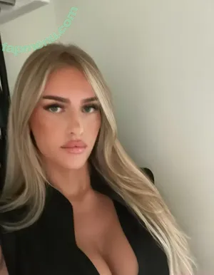 zara1_ / zara nude photo #0005