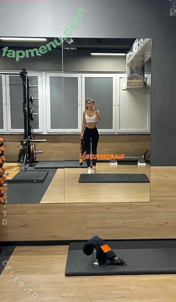 Zarah Ellen nude photo #0014 (zarah.ellen / zarah_eln)