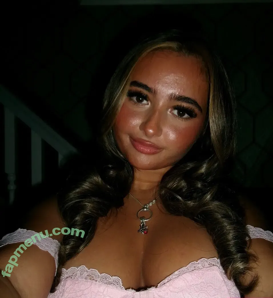 Zarah McAdam nude photo #0021 (zarah.mcadam)