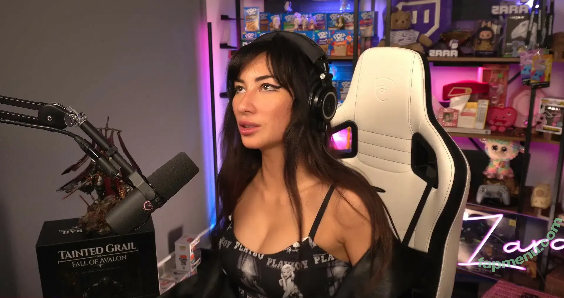zaraondemand nude photo #0050 (ZaraPlaysGames / zaravanderguild)