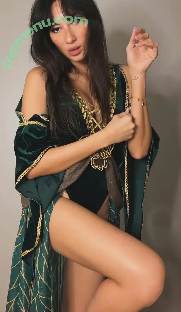 zaraondemand nude photo #0074 (ZaraPlaysGames / zaravanderguild)