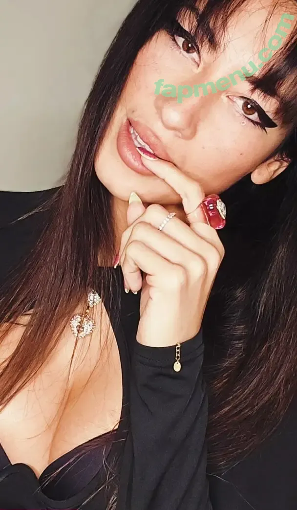 zaraondemand nude photo #0082 (ZaraPlaysGames / zaravanderguild)