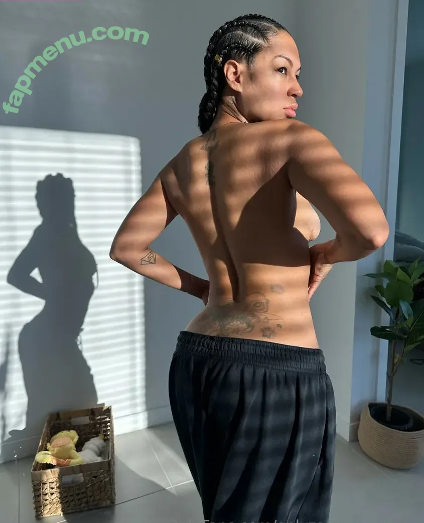 Zashia Santiago nude photo #0010 (officialzashia / zashiasantiago)