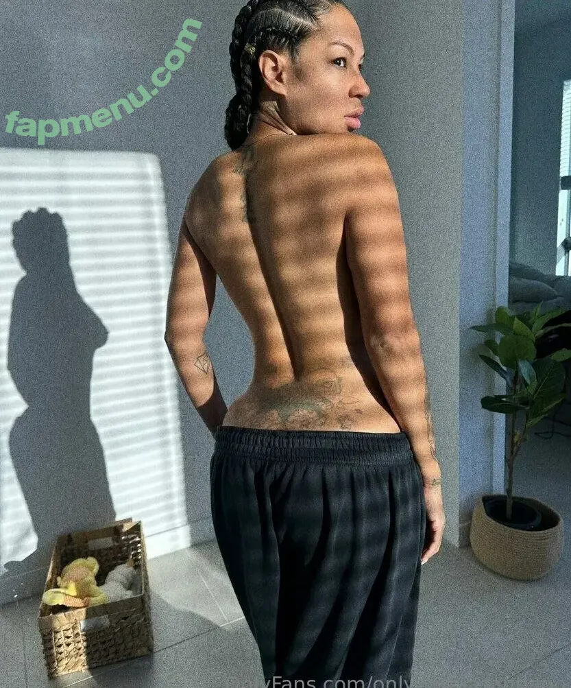 Zashia Santiago nude photo #0047 (officialzashia / zashiasantiago)