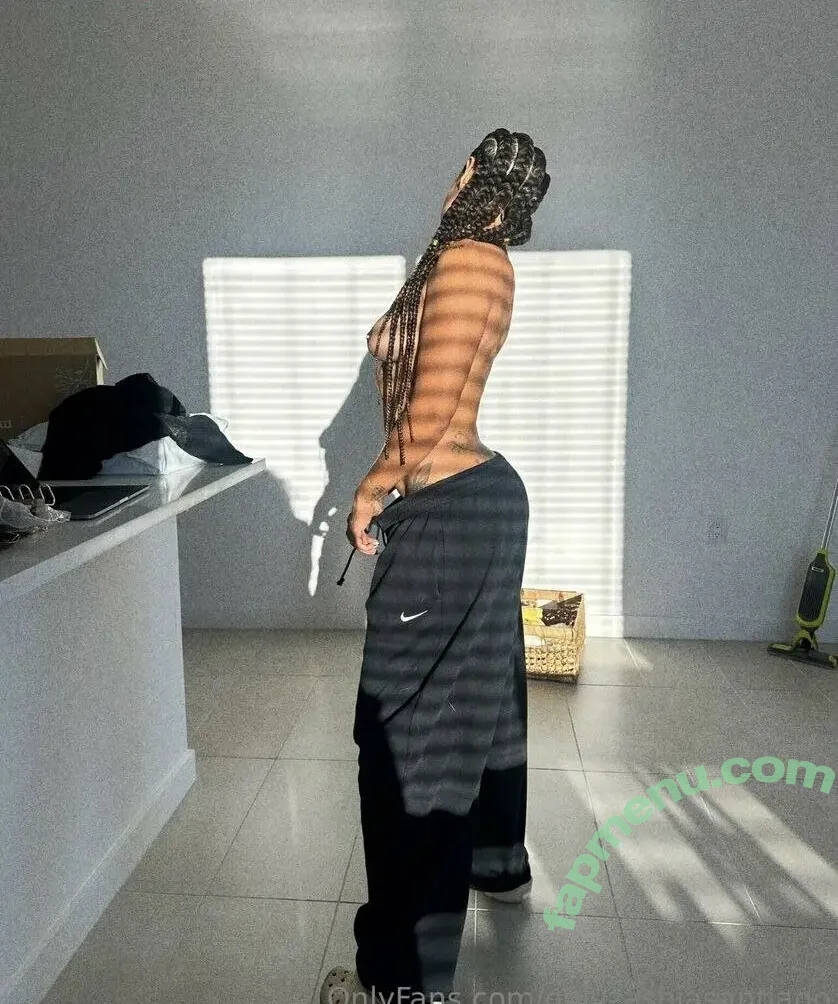 Zashia Santiago nude photo #0050 (officialzashia / zashiasantiago)